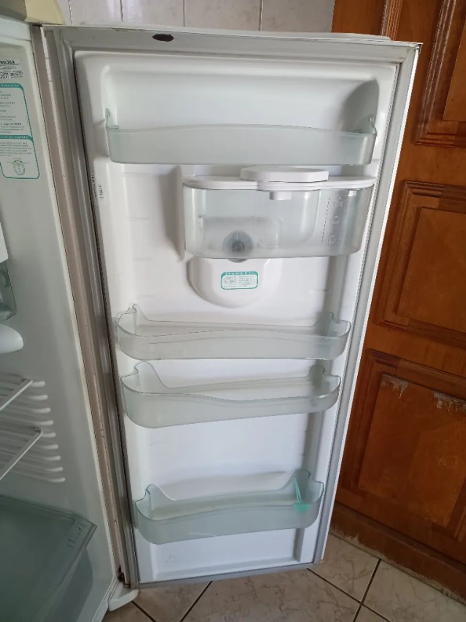 Geladeira Consul 300 Litros Frost Free com Dispenser de água na porta  - Foto 2