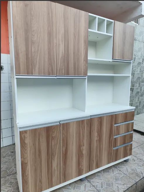 Kitchen Cabinet Made of 100% MDF with Custom Design