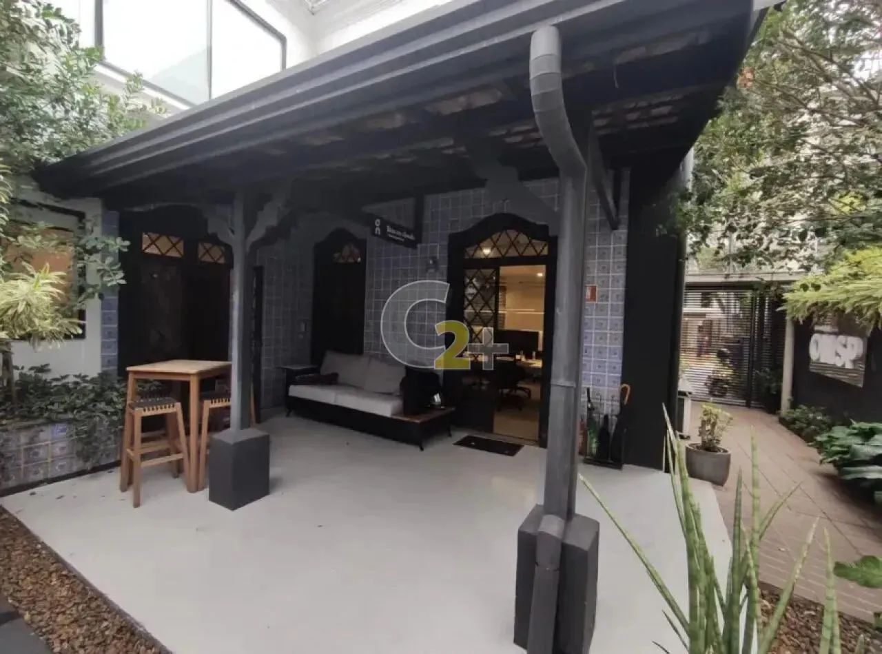 Casa para locação na Rua Groenlândia, Jardim América