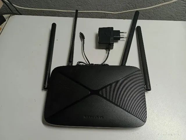 1 Roteador Mercusys AC12G com fonte - Usado