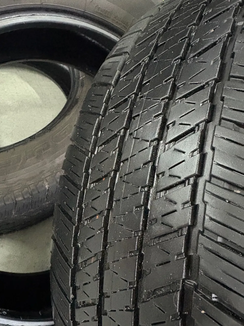 4 pneus Bridgestone 265/60 R18