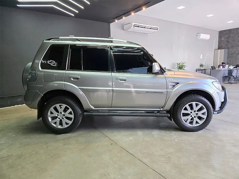 Mitsubishi Pajero Tr4 2.0 4X4 16V 140Cv Flex 4P Automático - Foto 4