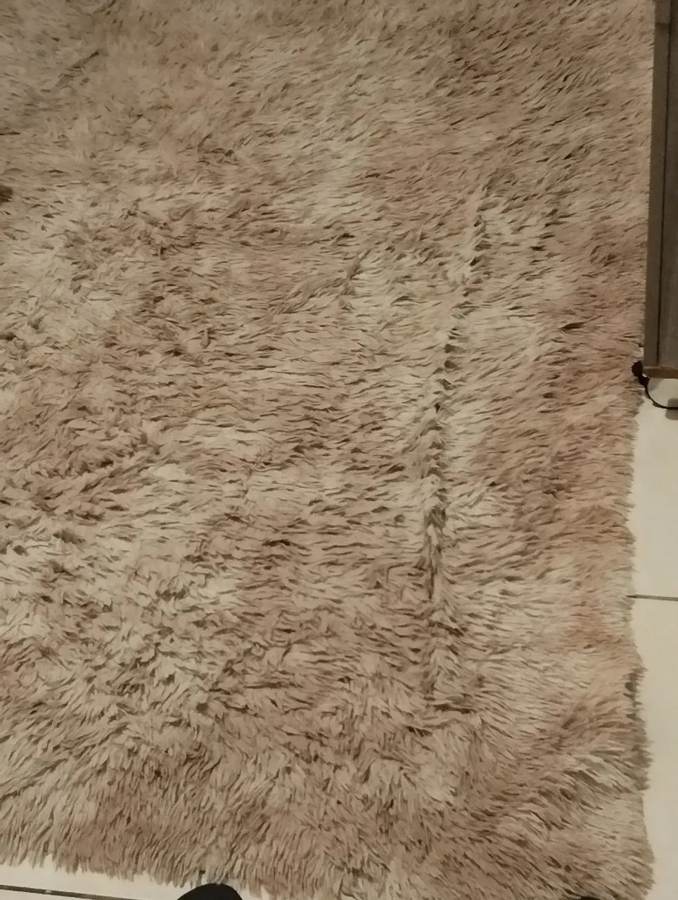 Tapete Felpudo Bege para Sala ou Quarto