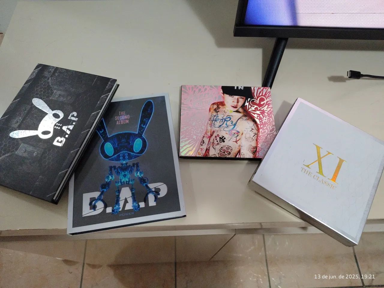 Coleção CDs K-Pop sortidos - Foto 2