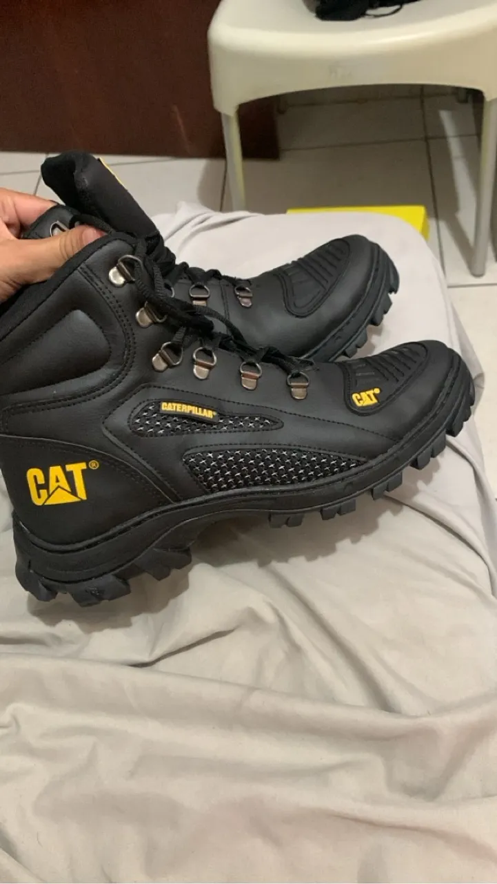 Bota tática Caterpillar Original - Conforto e Resistência!
