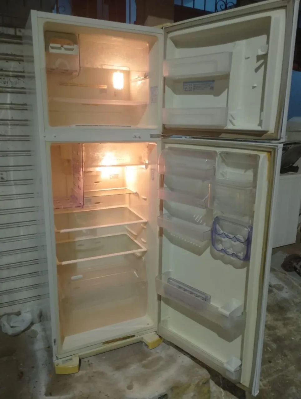 GELADEIRA ELETROLUX 408 LITROS  - Foto 4