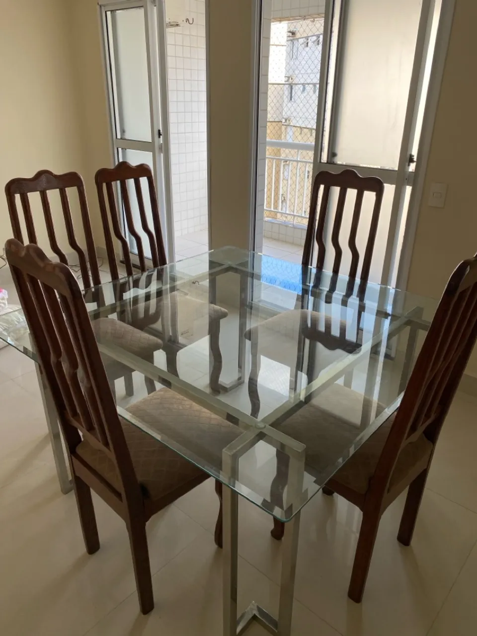 Mesa de Jantar com 5 Cadeiras