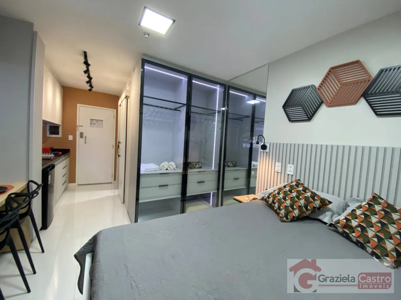 Flat à Venda em Ponta da Areia - 22m², 1 Quarto, R$250.000