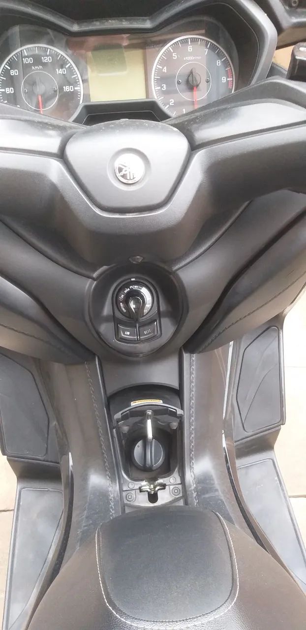 Yamaha XMAX 250 Scooter - Foto 9