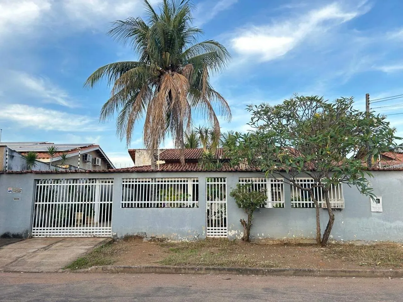 Venda de Casa com 3 Quartos sendo 1 suíte na ARNE 24 208 Norte em Palmas Tocantins - Valor