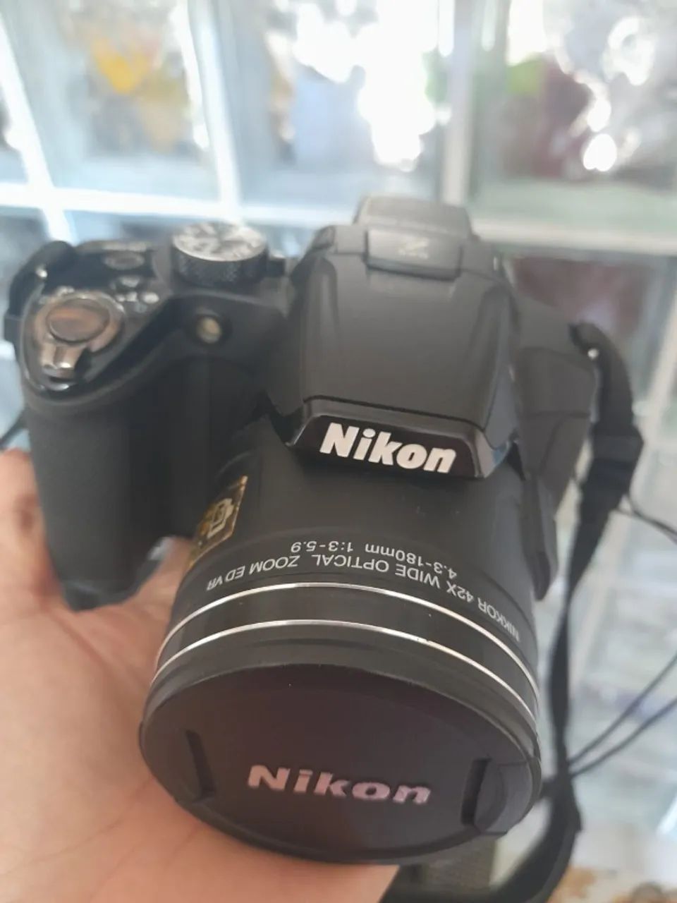 Máquina fotográfica COOLPIX P510 ZOOM 42X Full HD - Usada apenas 3 vezes.