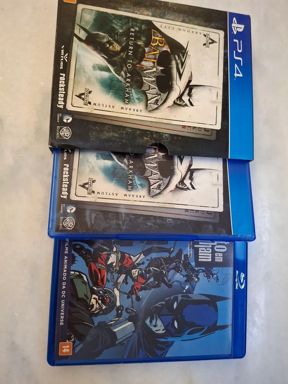 Batman: Return to Arkham (PS4) e Batman Assalto em Arkham (Blu-Ray) - Foto 2