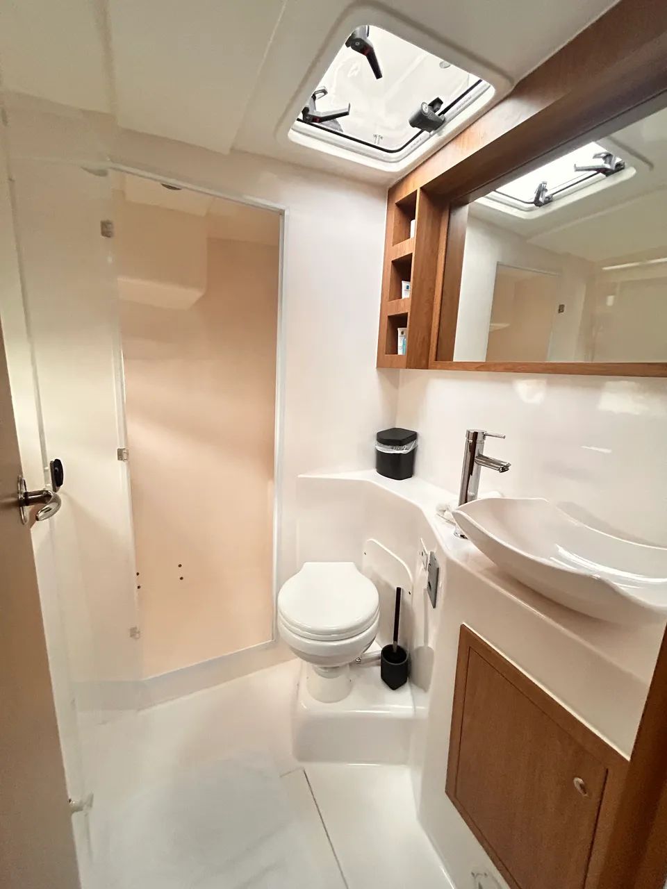 Catamarã CatFlash43 a motor - Foto 10