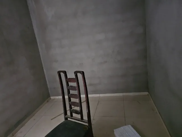 Casa a venda com duas kitnets em cima em Conceição do Mato dentro