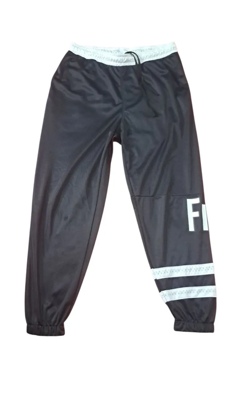 Calça Esportiva Preta com Detalhes