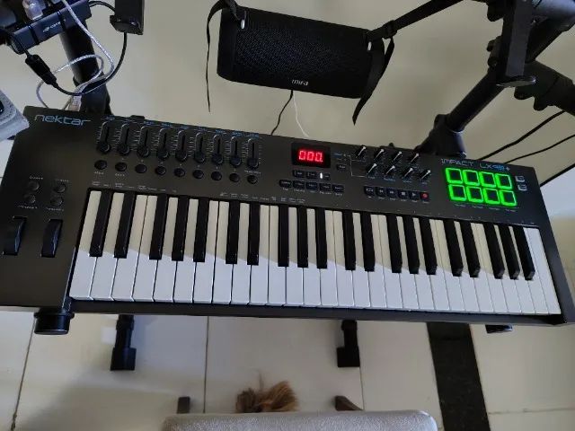 Controlador Midi USB Nektar Impact LX 49+ - Foto 4