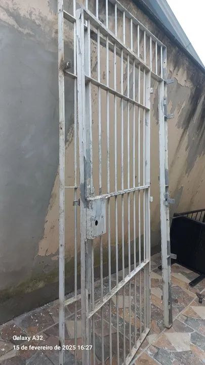 Um portão  - Foto 2
