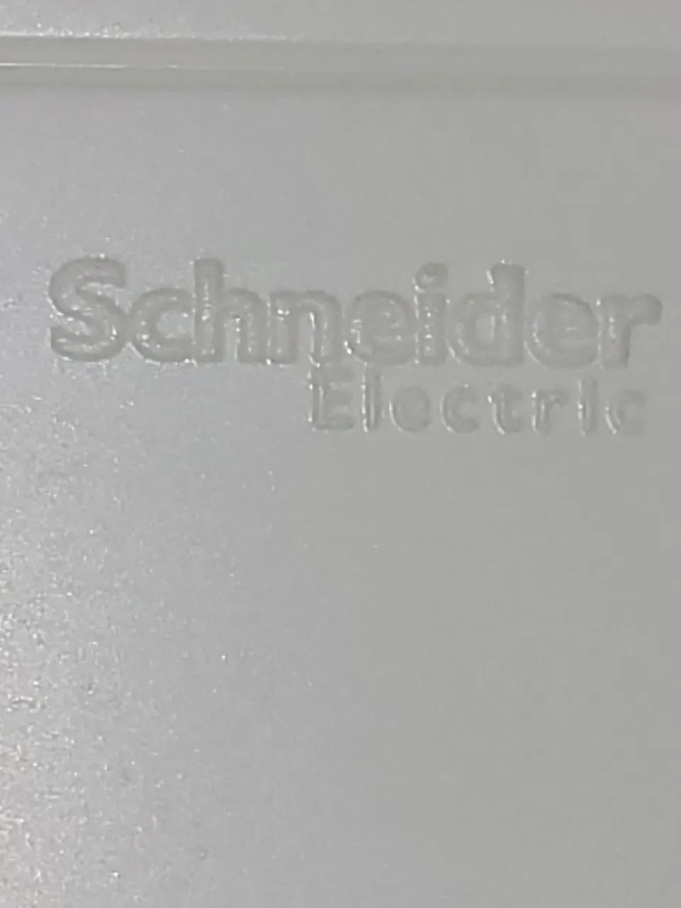 Espelho 4x4 para tomadas e interruptores - Scheneider - Foto 4