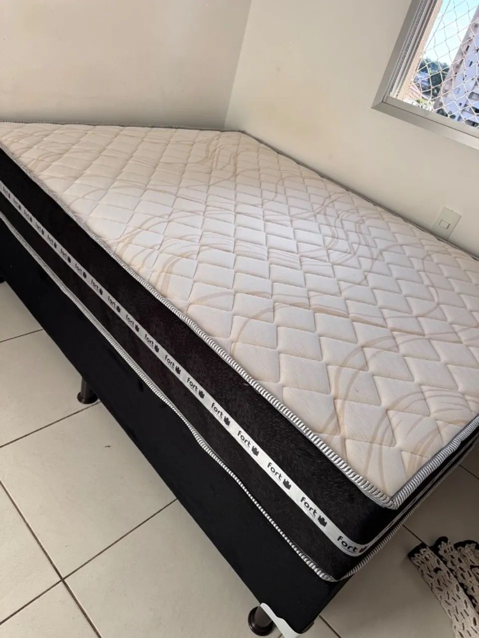 CAMA CASAL + COLCHÃO MOLAS ENSACADAS, NOVA - Foto 3