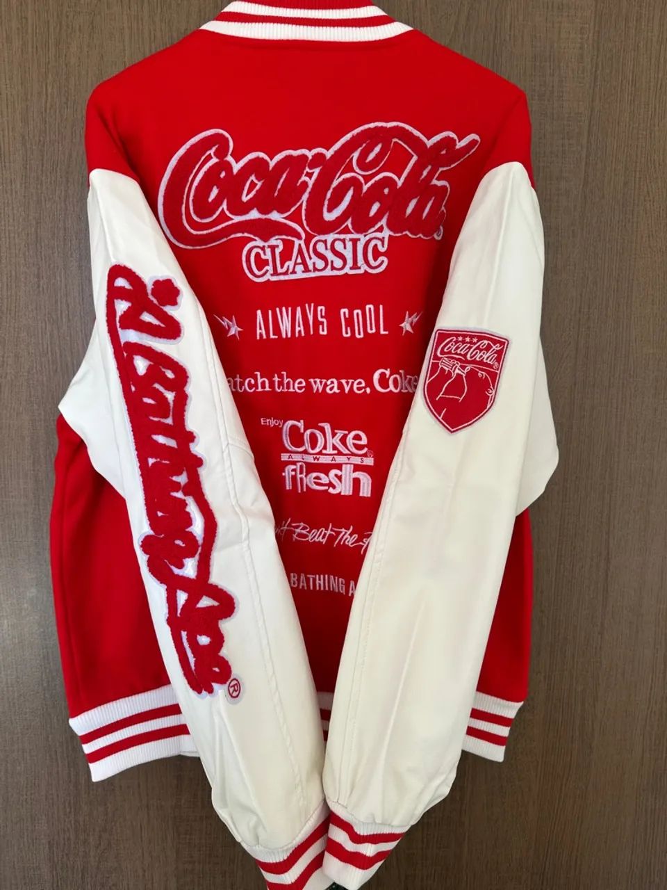 Jaqueta Bape x Coca-Cola Classic Varsity - Roupas - Penha de