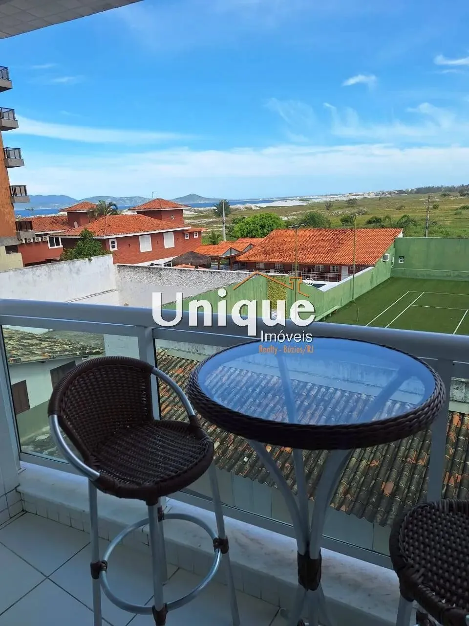 Apartamento lateral com vista para o mar, à venda por R$ 750.000,00.