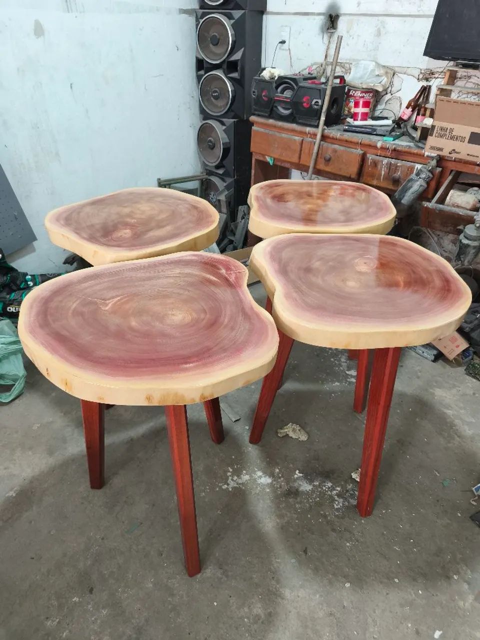 Mesa de Mogno Africano 