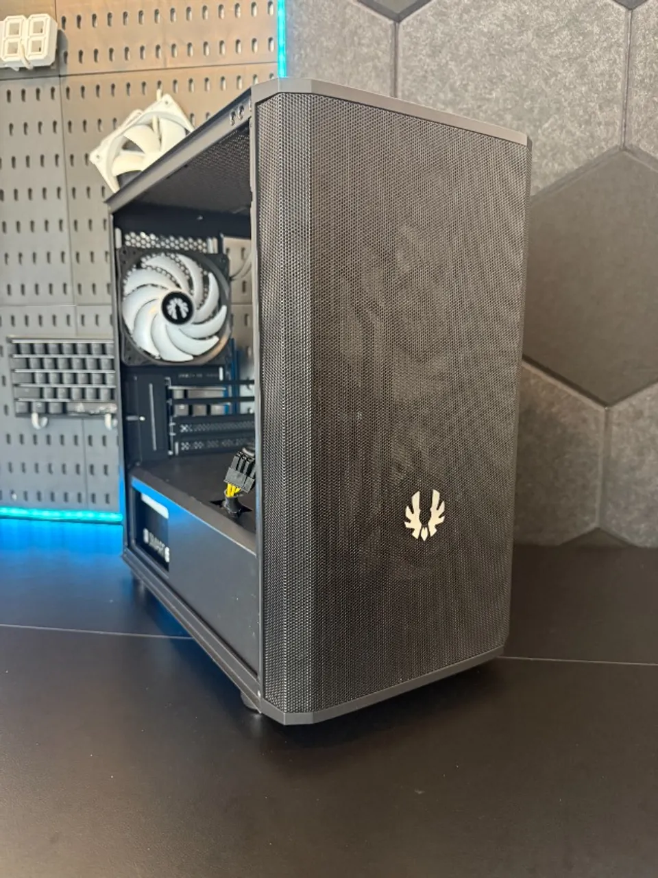 Gabinete Gamer RGB e Fonte Thermaltake 500W