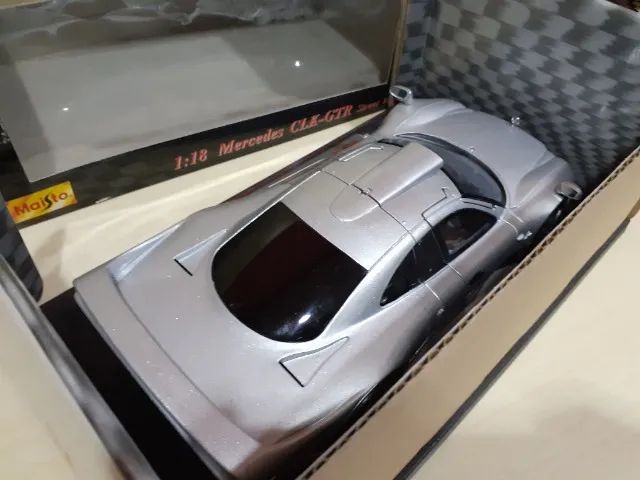 Miniatura Mercedes Benz CLK-GTR Street Version 1/18 Maisto na