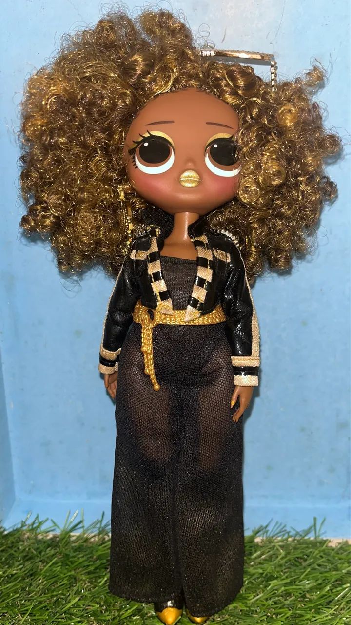 Boneca de moda L.O.L. Surprise! O.M.G. Royal Bee  - Foto 5