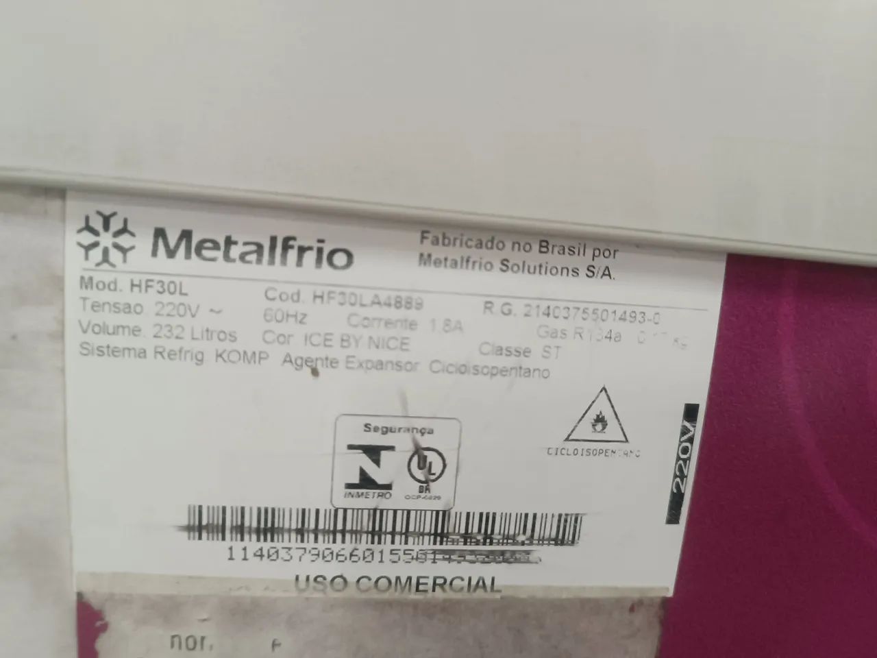 Freezer horizontal 2 portas expositora 232 litros  220 volts marca Metalfrio - Foto 4