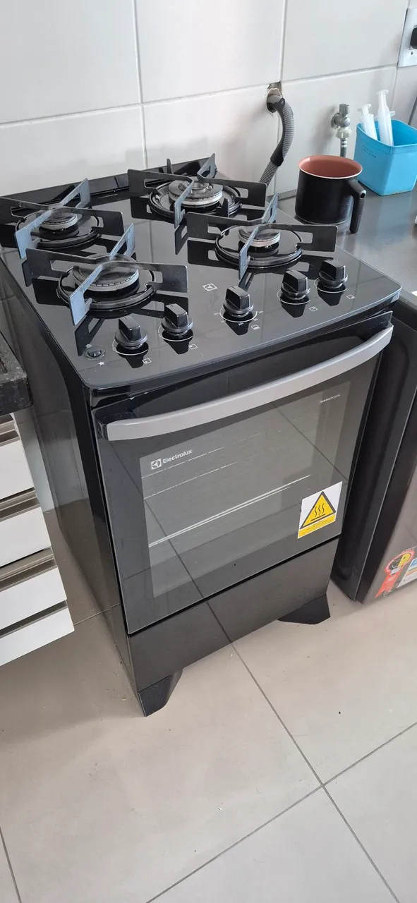 Fogão Electrolux 4 bocas preto