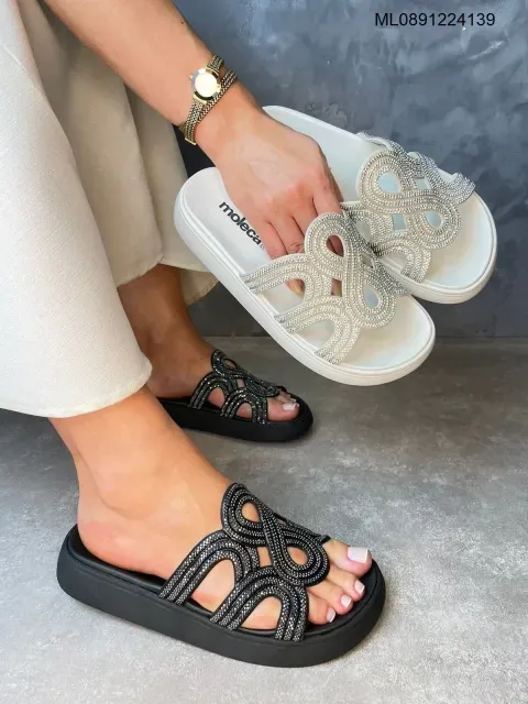 SANDÁLIA PAPETE FLAT MOLECA STRASS