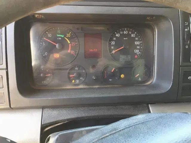 Volkswagen 31320 6x4 caçamba ano 2012 - Foto 10