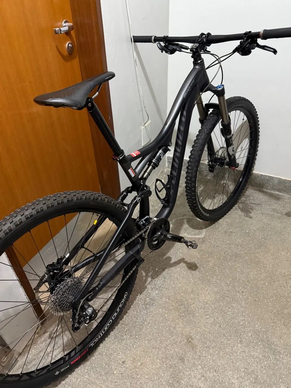 Bicicleta Specialized Stumpjumper FST alumínio 
