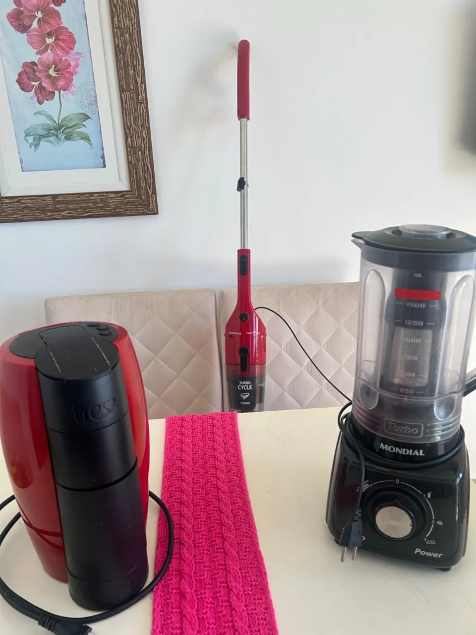 Kit Eletrodomésticos: Aspirador, Cafeteira e Liquidificador