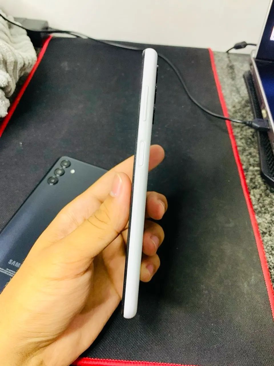 Dois Galaxy A04s / 64Gb / cor: Branco e Preto - Foto 3