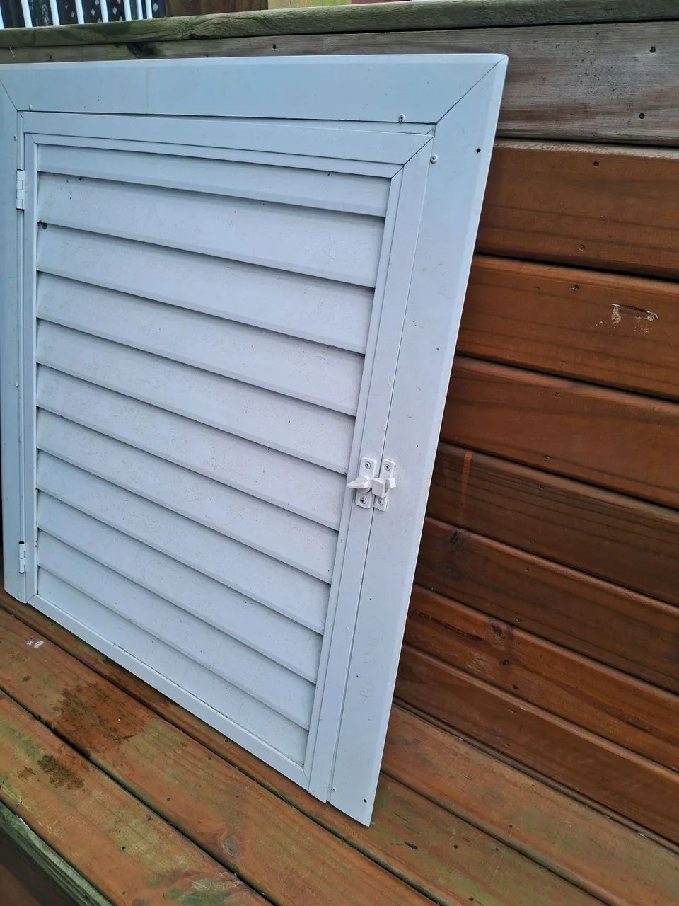 Janela Veneziana de Madeira - Foto 3