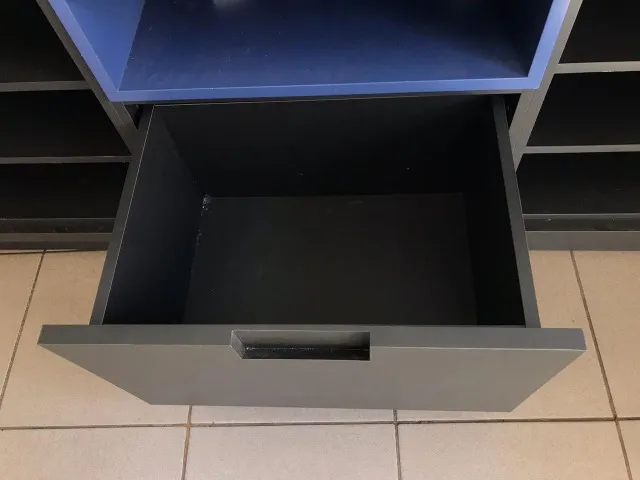 Móvel aparador buffet cinza e azul