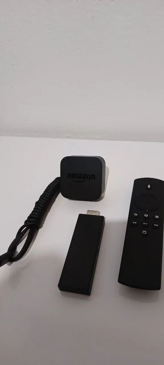 Amazon Fire TV Stick 4K com Controle Remoto de Voz