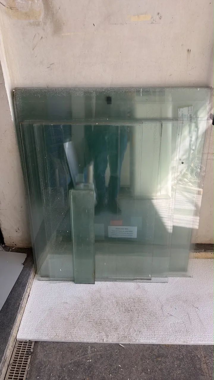 Vidro comum de 3mm de espessura com 1,20x1,00m