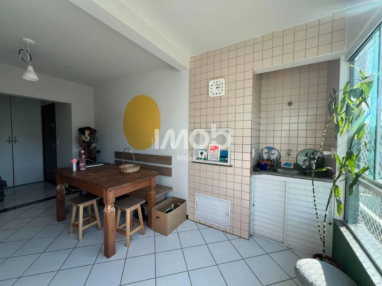 APARTAMENTO 2 QUARTOS - CENTRO