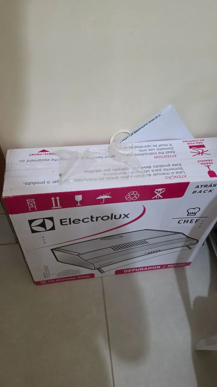 Depurador Electrolux na caixa
