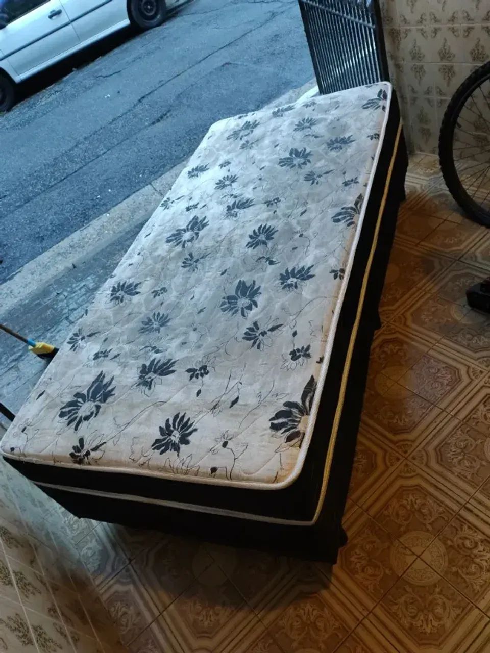 Cama box conjugada solteiro, nova e direto da fabrica vai embalada cama completa !!