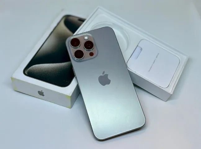 iPhone 15 Pro Max Titanium Natural 512GB - Celulares e Smartphones