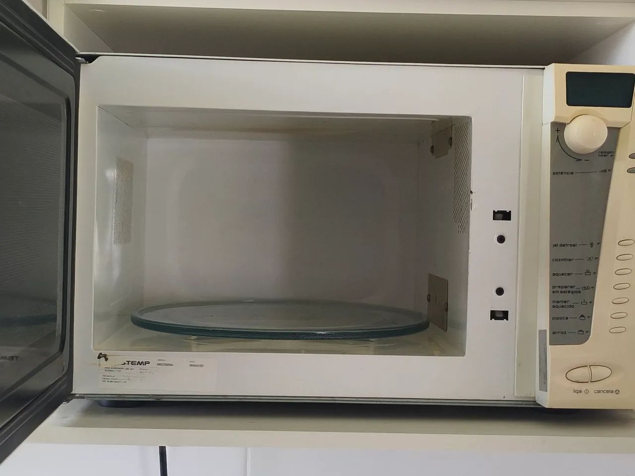 Microondas Brastemp 27 litros funcionando perfeitamente  - Foto 2