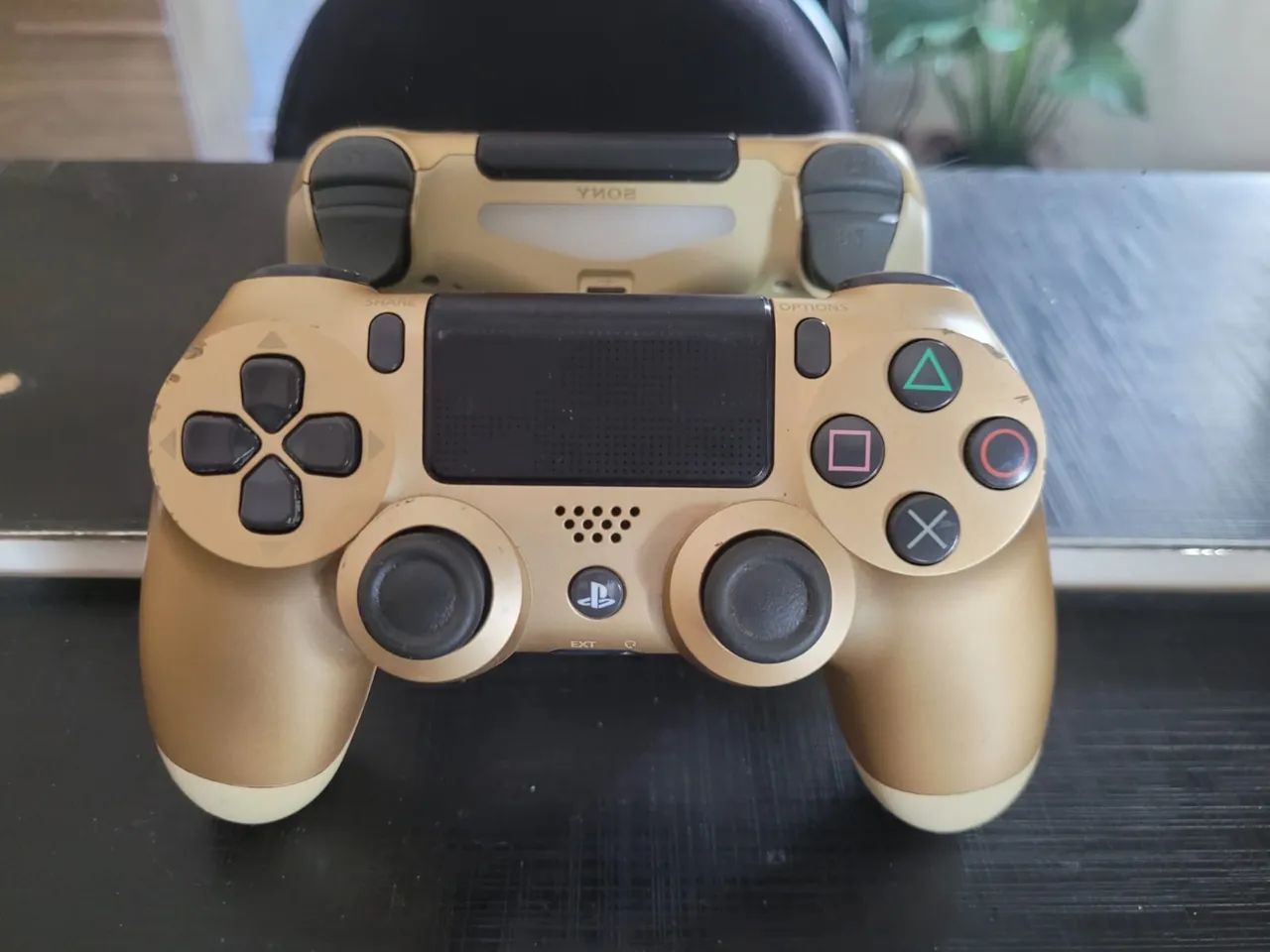 Controle Dourado 