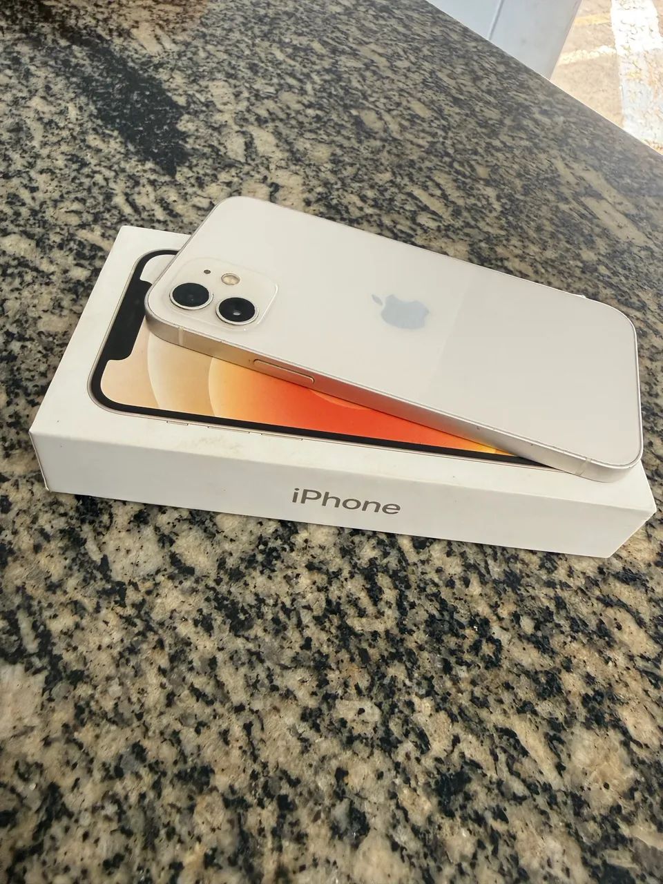 iPhone 12 - 64Gb Muito Conservado.