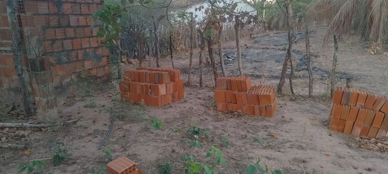 Vendo ou troco terreno com casa  - Foto 9