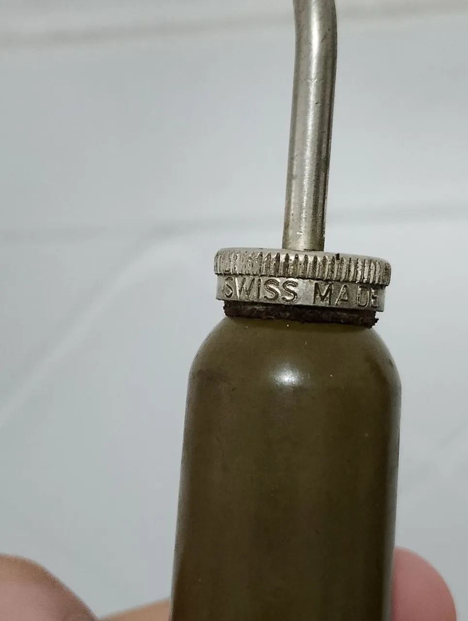 Lata óleo máquina de costura Elna gafanhoto  - Foto 5