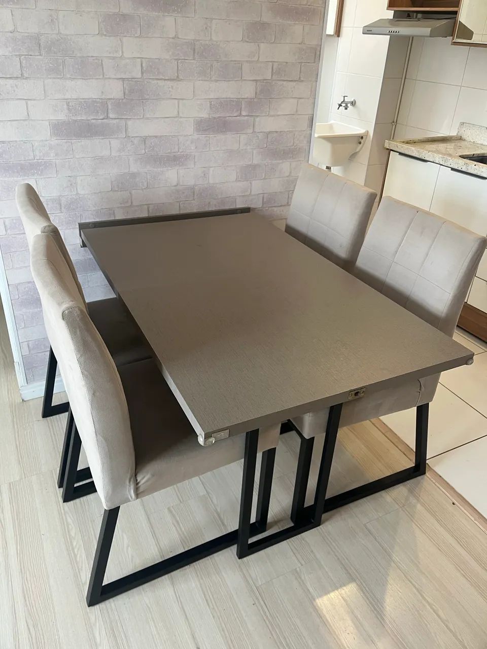 Mesa 4 cadeiras 